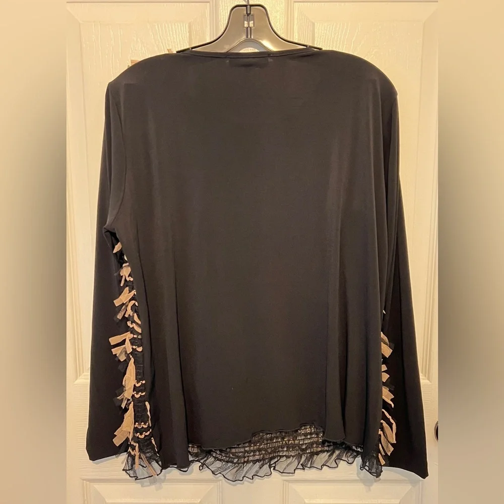 VLT’S by Valentina’s Women’s Black & Beige Woven Ribbon Detail Long Sleeve Top - Picture 2 of 4